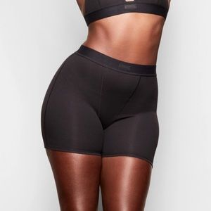 Skims Womens Boxers Size Small